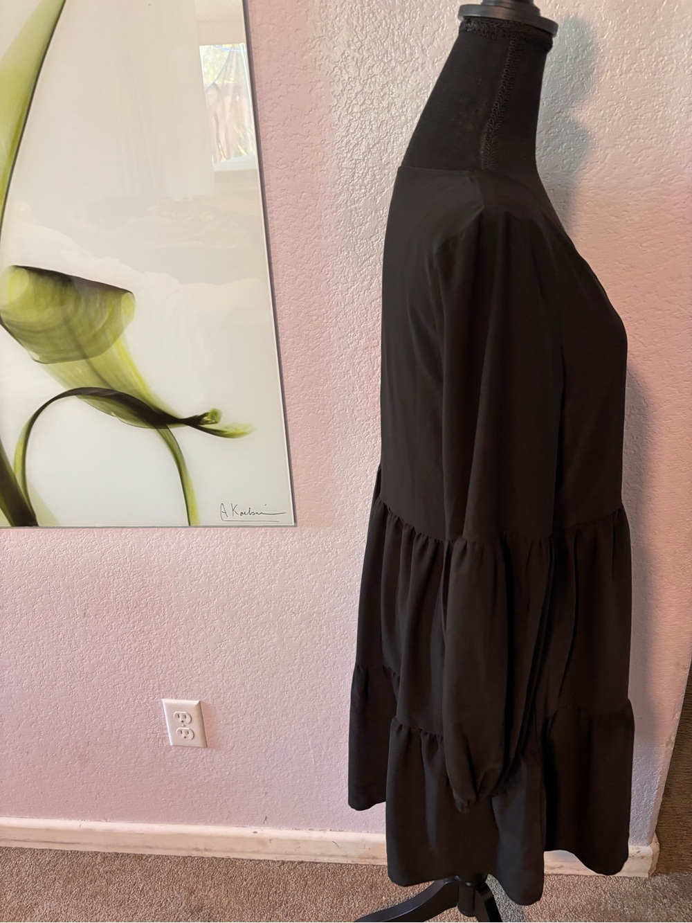 Black dress size small - Picture 2 of 5